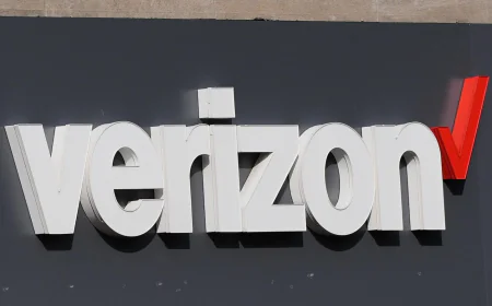 Verizon outage disrupts calling and data services for wireless customers across the US