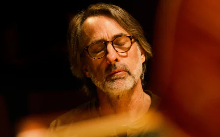 In the Path of a Raging Wildfire, a Luthier’s Precious Wood