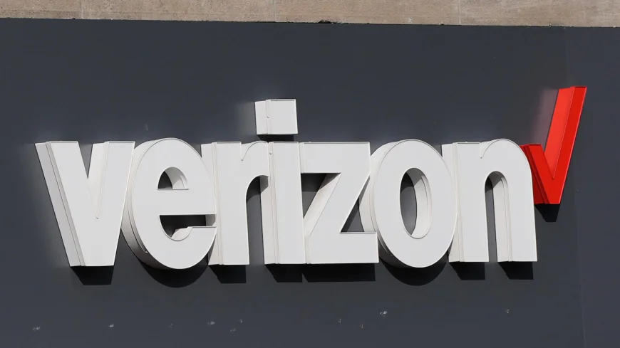 Verizon outage disrupts calling and data services for wireless customers across the US