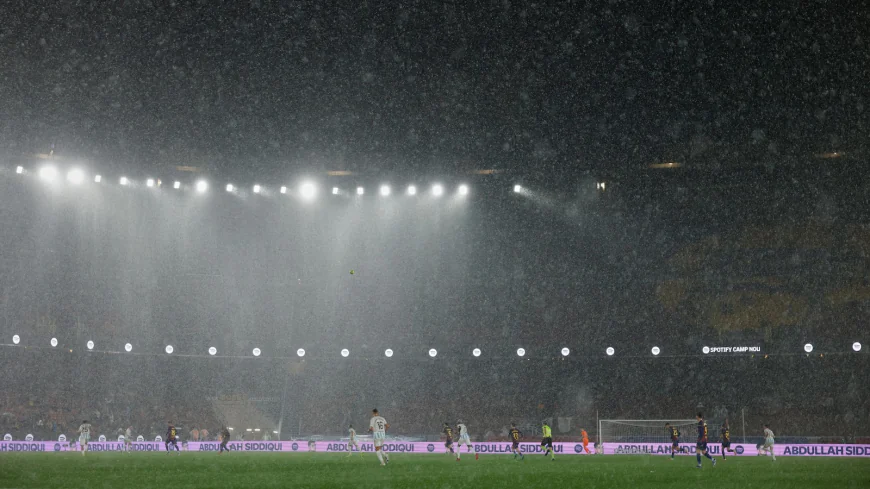 Spanish league offers 50 euros for each tip-off on establishments illegally broadcasting games