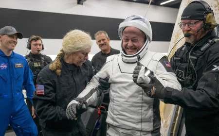 NASA's Mike Fincke identifies himself as the ailing astronaut who prompted space station evacuation