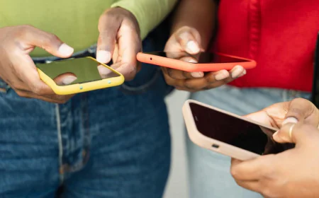 Risks of excessive screen time for adults